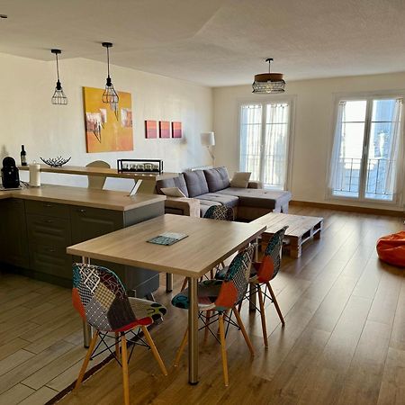 Vue Imprenable Sur La Mairie Apartment วานส์ ภายนอก รูปภาพ
